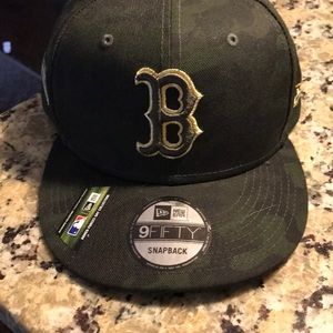 Boston Red Sox armed forces day snapback hat